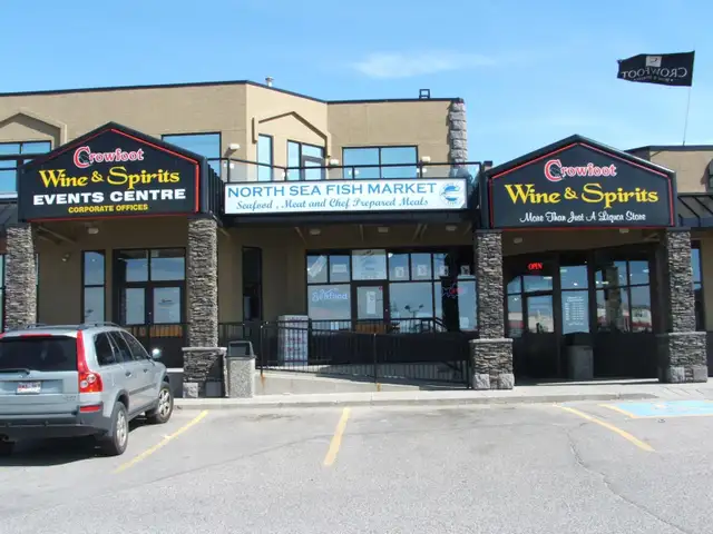 SEAFOOD STORE MANAGER