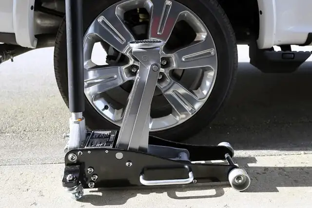 Summer Tire Change – We Come to You! - Photo 3