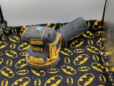 Dewalt DCW210 Palm Sander (#19027)