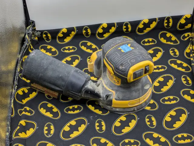 Dewalt DCW210 Palm Sander (#19027) - Photo 2