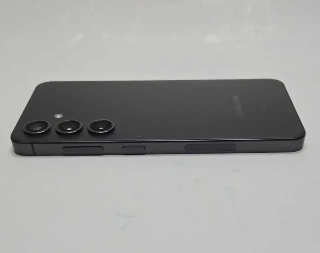 Samsung Galaxy S24 – 128GB – Excellent Condition - Photo 3