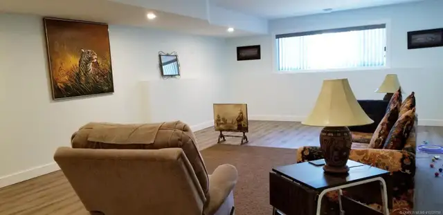 SALMON ARM - HOUSE FOR SALE - Photo 7