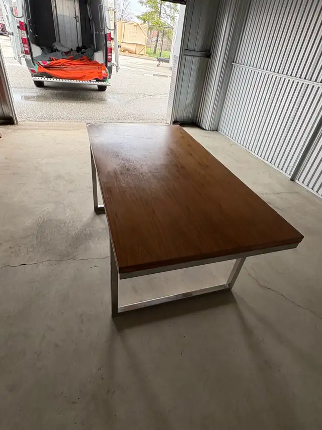 Free delivery used Wood top and metal base dining table - Photo 7