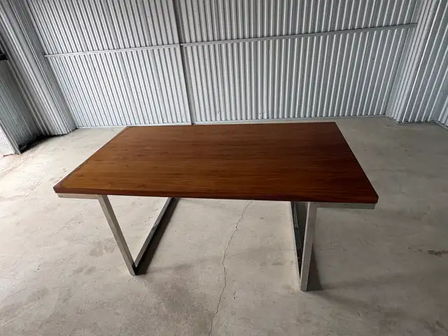 Free delivery used Wood top and metal base dining table - Photo 9