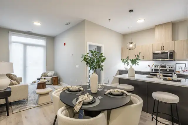 1 & 3 Bedroom Units Available in North London at Staxlyfe! - Photo 2