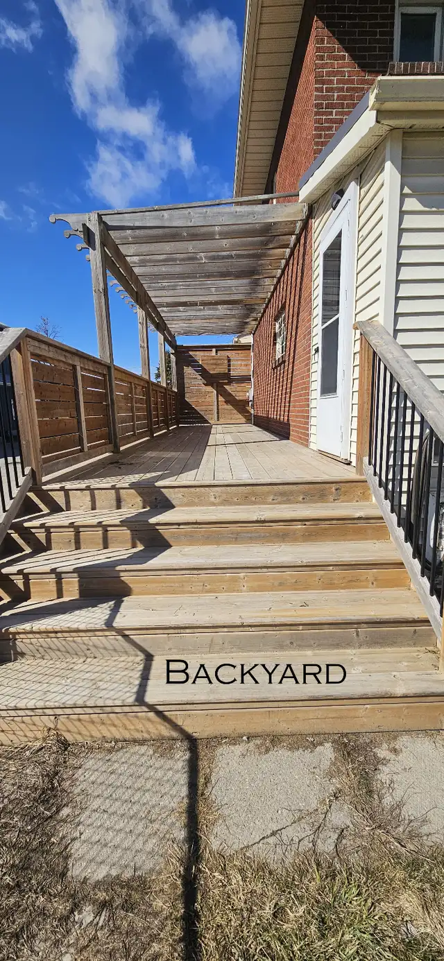 House For Rent - Bowmanville - Photo 2