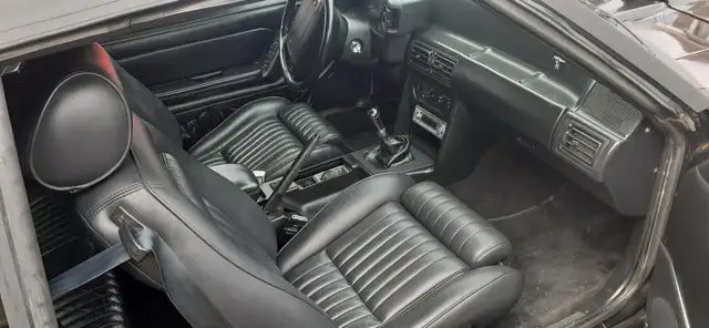 Ford Mustang GT convertible 1993 - Photo 2