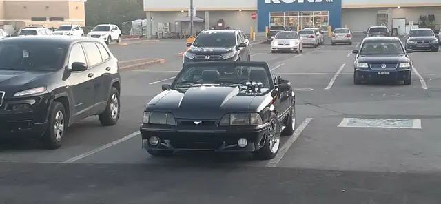 Ford Mustang GT convertible 1993 - Photo 10