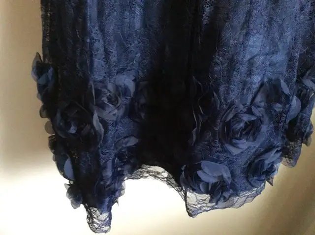 Très belle robe de toilette originale - Photo 2