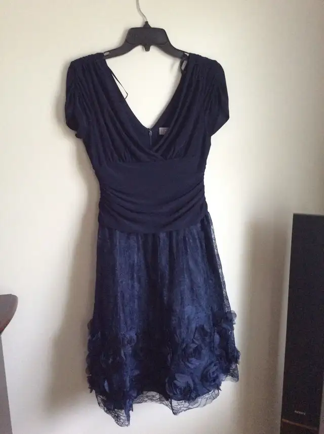 Très belle robe de toilette originale - Photo 3