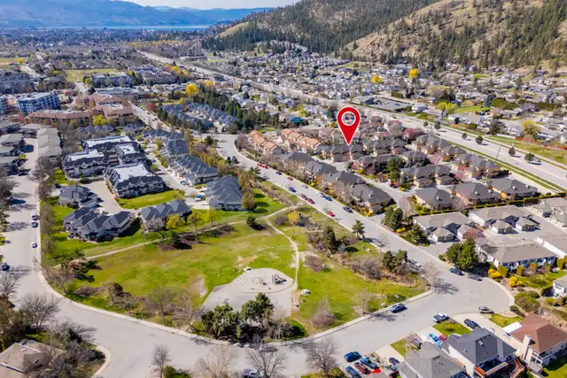 WALK TO EVERYTHIGN! 4 BED TOWNHOME IN GLENMORE! 12 218 Glen Park - Photo 10