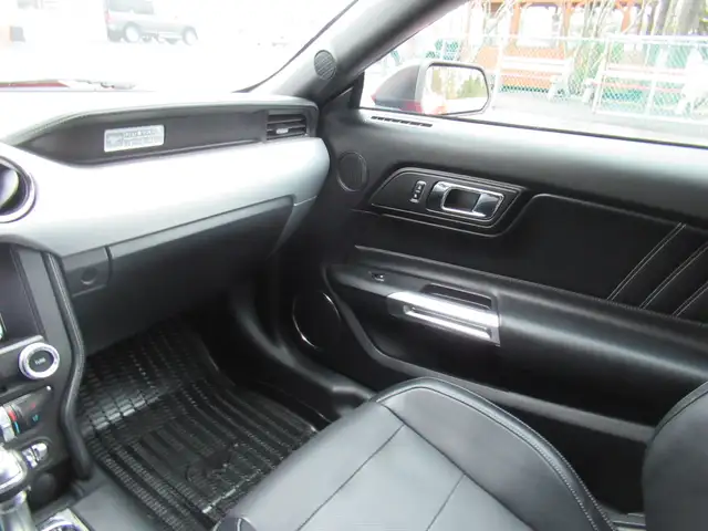 2015 Ford Mustang Ecoboost Premium | Heated and Cooled Leather | - Photo 28