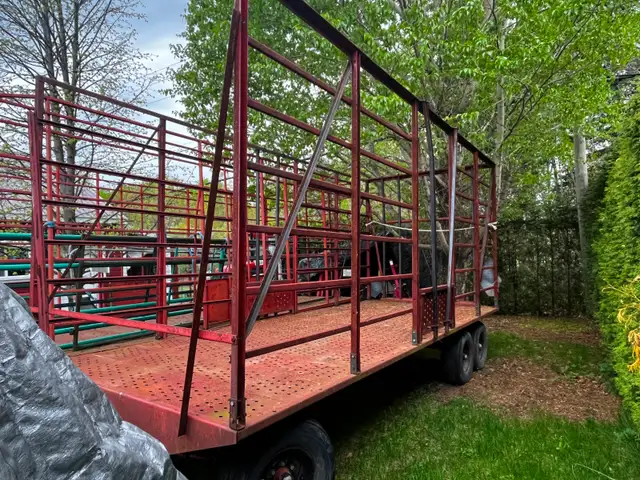 Wagon Voiture (Trailer) à foin , 6 roues VALAC, 20 pieds - Photo 2