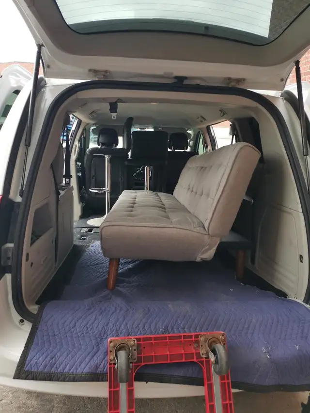 MOVING DELIVERY FURNITURE PICK UP DROP 647-761-0675