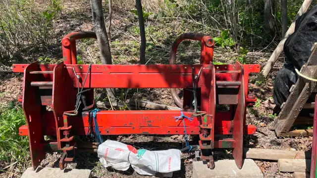 Pince de balles rondes JOHN DEERE