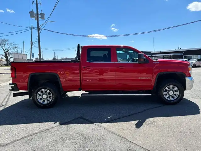 2016 GMC Sierra 2500HD SLE 4X4 6.6L DURAMAX DIESEL-CREW CAB-CE - Photo 9