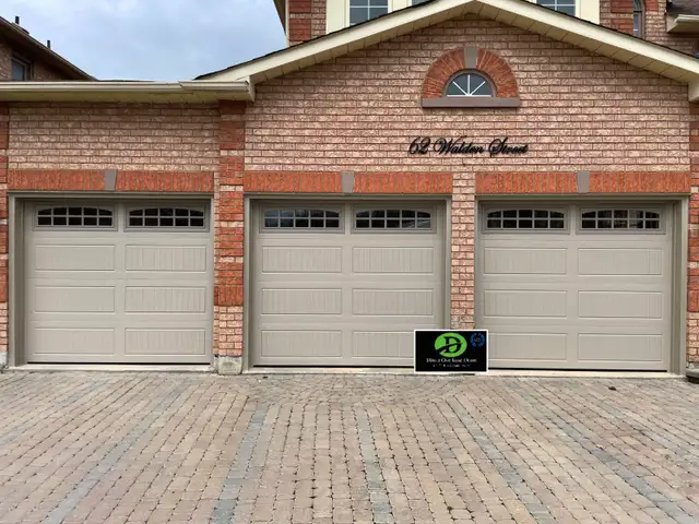 Modern carriage style garage doors – A classic look - Photo 4