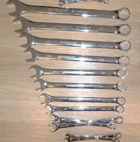 General Assembly / Automotive Repair Tools with Toolbox - Photo 8