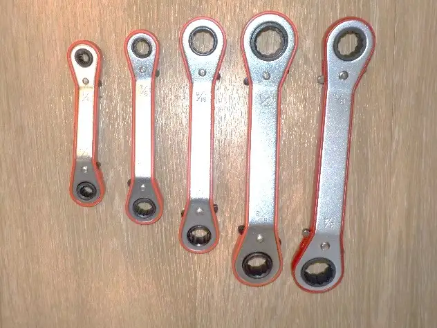 General Assembly / Automotive Repair Tools with Toolbox - Photo 10