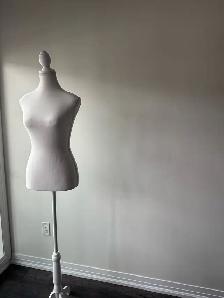 For Rent! Mannequin - Brides Day of Dress hanger