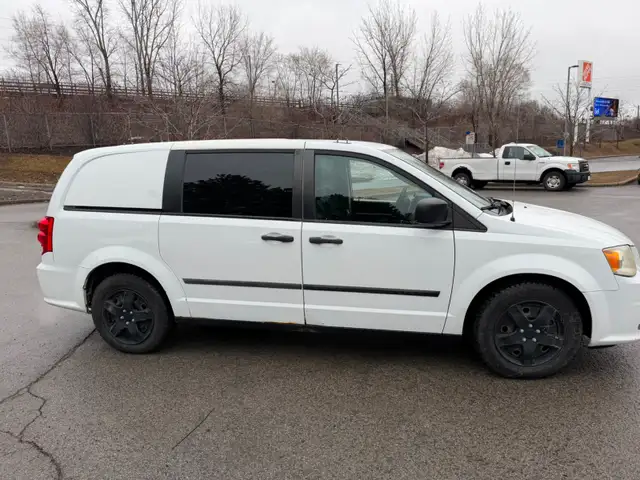 Dodge Ram Van 2014 - Photo 3