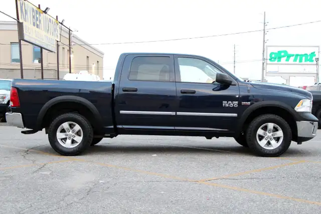 2015 Ram 1500 4x4 HEMI Crew Cab Certified 2 Year W - Photo 7