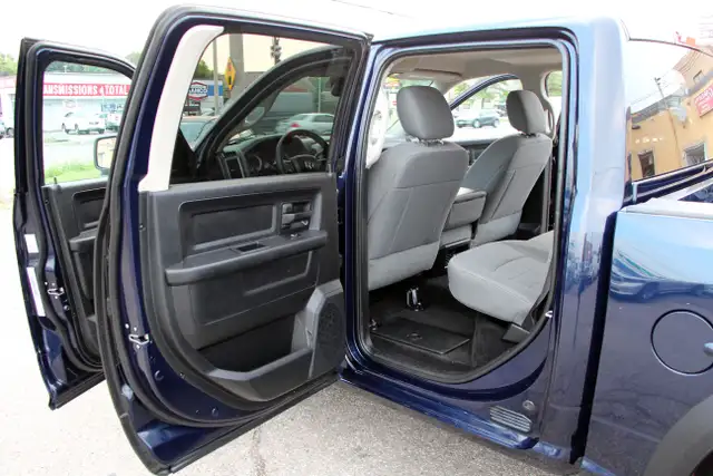 2015 Ram 1500 4x4 HEMI Crew Cab Certified 2 Year W - Photo 10