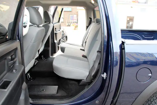 2015 Ram 1500 4x4 HEMI Crew Cab Certified 2 Year W - Photo 11