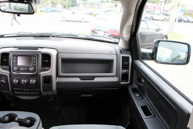 2015 Ram 1500 4x4 HEMI Crew Cab Certified 2 Year W - Photo 18