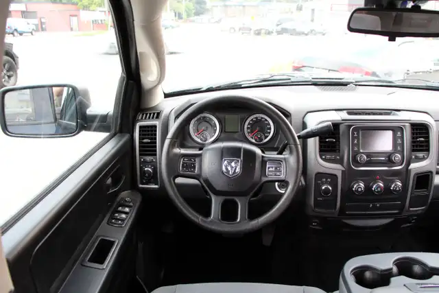 2015 Ram 1500 4x4 HEMI Crew Cab Certified 2 Year W - Photo 19