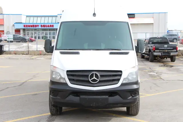 2018 Mercedes-Benz Sprinter Cargo Van 2500 170 High-Roof - Photo 2