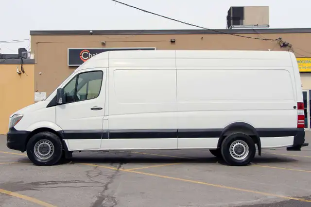 2018 Mercedes-Benz Sprinter Cargo Van 2500 170 High-Roof - Photo 4