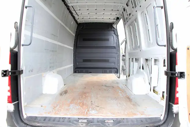 2018 Mercedes-Benz Sprinter Cargo Van 2500 170 High-Roof - Photo 9