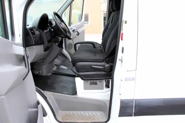 2018 Mercedes-Benz Sprinter Cargo Van 2500 170 High-Roof - Photo 15