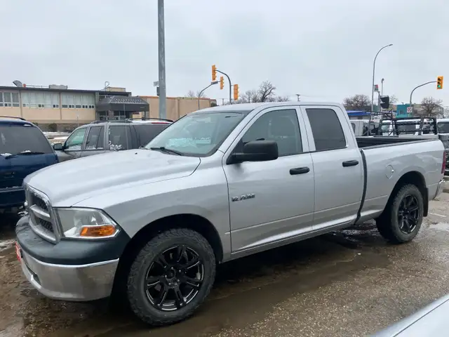 4x4 ~ 2010 Dodge Ram 1500 Quad cab, low kms & SAFETIED