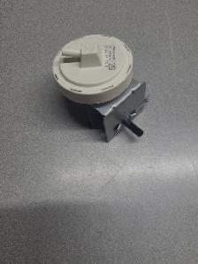 MANOSTAT NEUF,  WATER LEVEL SWITCH NEW WG04F03547