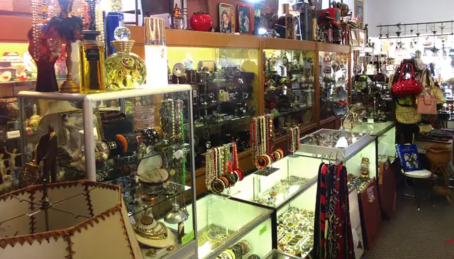 RE-OPENING SAUBLE BEACH ANTIQUES & 20th CENTURY COLLECTIBLES - Photo 3