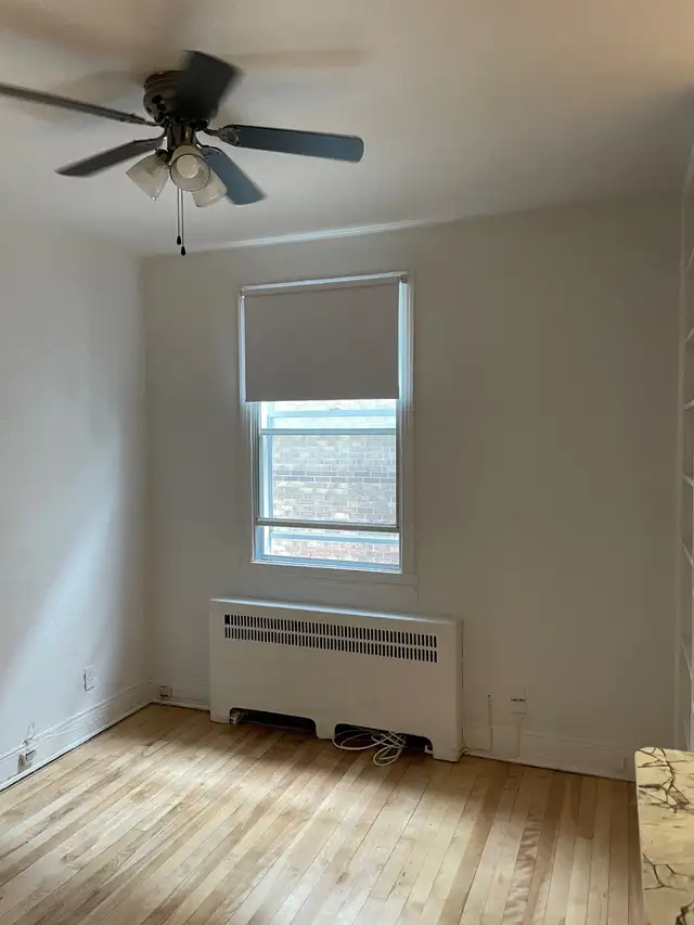 Beau et tranquille 1 1/2 sur le Plateau disponible le 1er mai!! - Photo 2