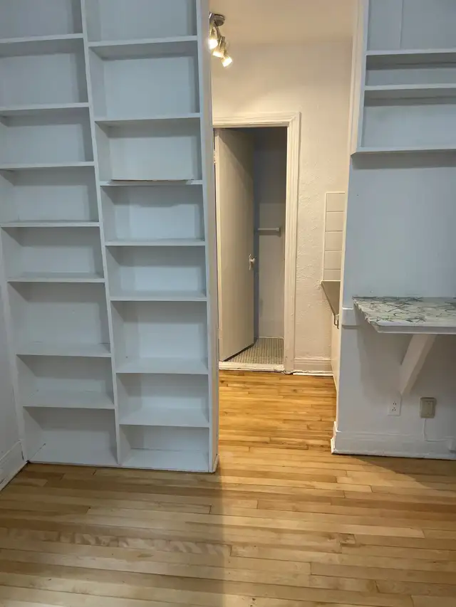 Beau et tranquille 1 1/2 sur le Plateau disponible le 1er mai!! - Photo 3