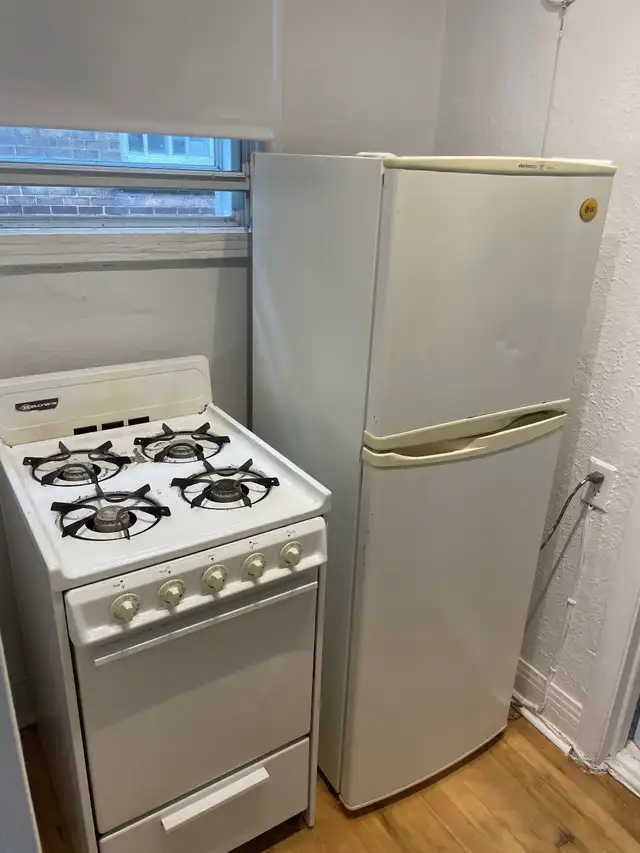 Beau et tranquille 1 1/2 sur le Plateau disponible le 1er mai!! - Photo 5