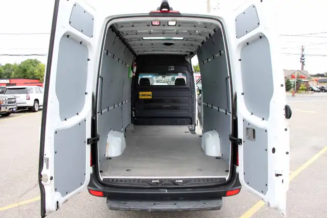 2016 Mercedes-Benz Sprinter Cargo Vans 2500 170 - Photo 9