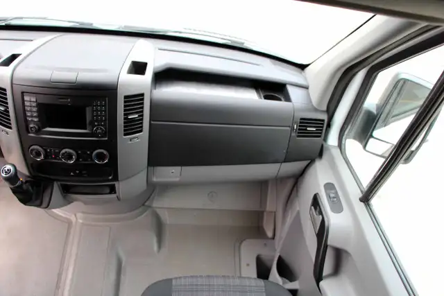 2016 Mercedes-Benz Sprinter Cargo Vans 2500 170 - Photo 18