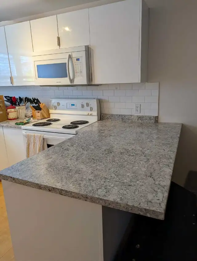 looking for roommate