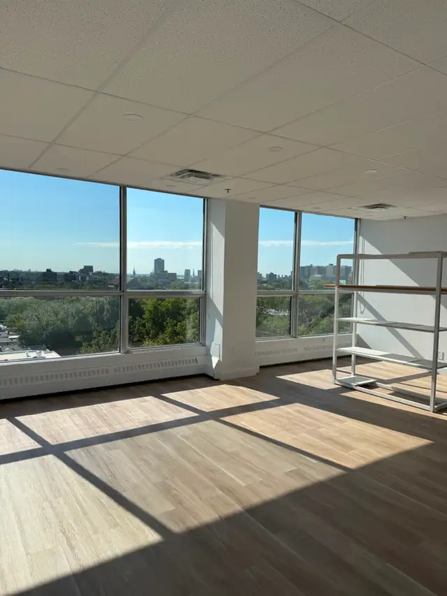 2 MOIS GRATUITS - Bureau 1 581 pc Suite 517 - 2120 Sherbrooke E. - Photo 5