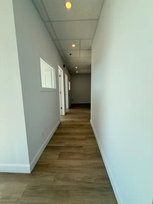 2 MOIS GRATUITS - Bureau 1 581 pc Suite 517 - 2120 Sherbrooke E. - Photo 8