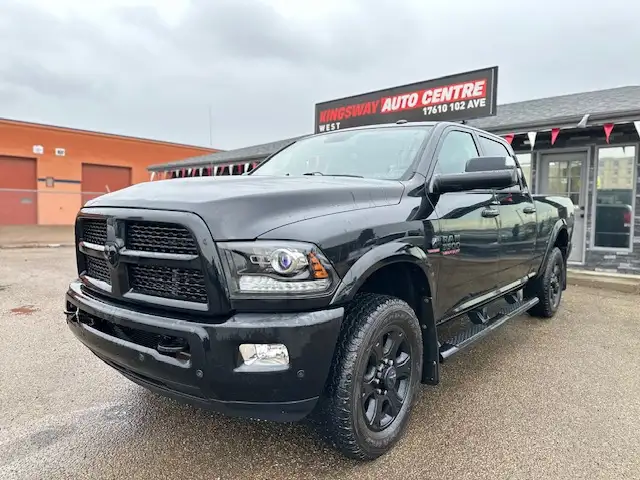 2017 RAM 3500 LARAMIE CREW CAB – 6.7L CUMMINS DIESEL – 4X4 - - Photo 2
