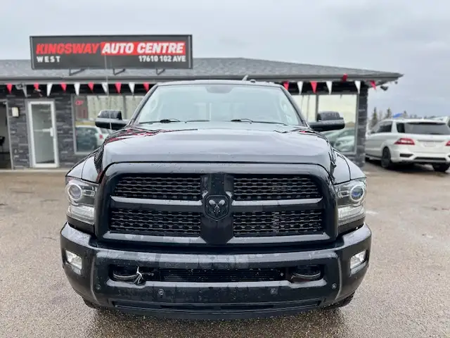 2017 RAM 3500 LARAMIE CREW CAB – 6.7L CUMMINS DIESEL – 4X4 - - Photo 3