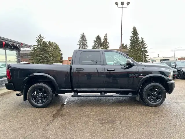 2017 RAM 3500 LARAMIE CREW CAB – 6.7L CUMMINS DIESEL – 4X4 - - Photo 5