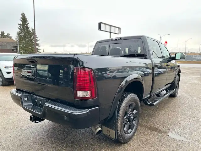 2017 RAM 3500 LARAMIE CREW CAB – 6.7L CUMMINS DIESEL – 4X4 - - Photo 6