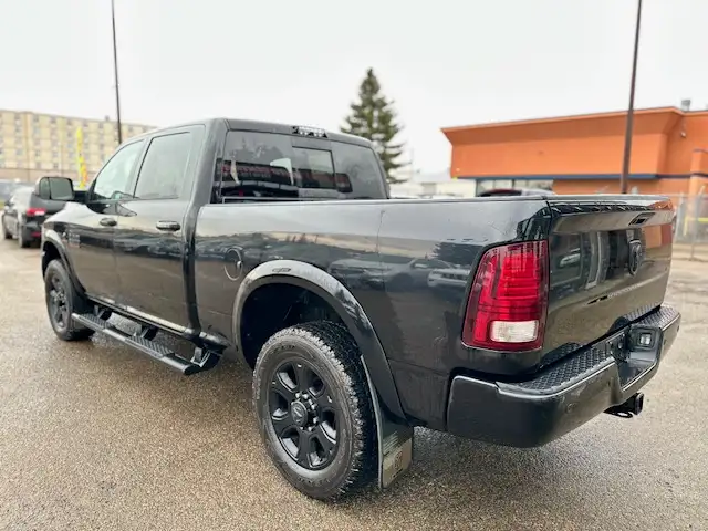 2017 RAM 3500 LARAMIE CREW CAB – 6.7L CUMMINS DIESEL – 4X4 - - Photo 8